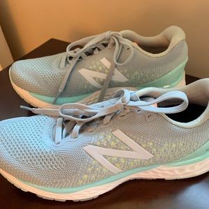 Women’s New Balance 880v10 Sneakers Size 7